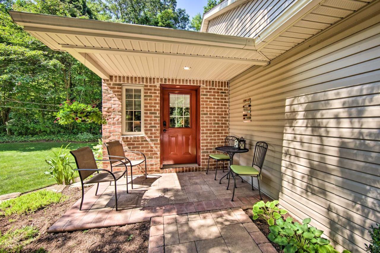 Cozy Garden Room In Welsh Mountain Suites! New Holland Exteriér fotografie