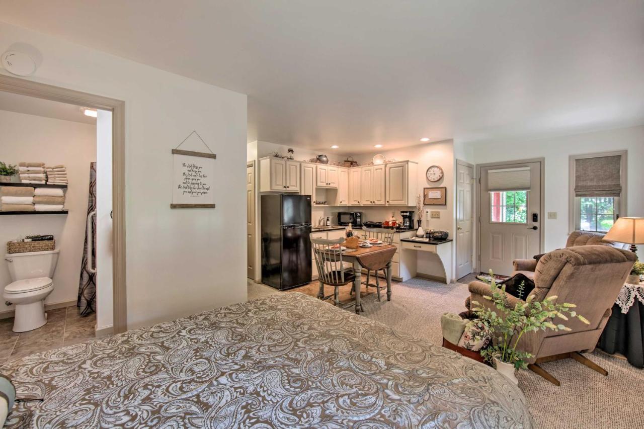 Cozy Garden Room In Welsh Mountain Suites! New Holland Exteriér fotografie