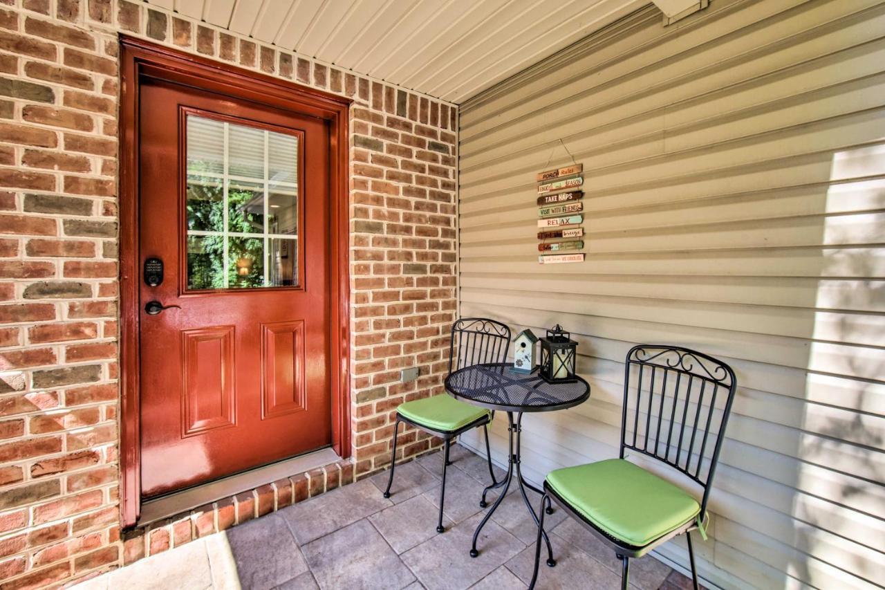 Cozy Garden Room In Welsh Mountain Suites! New Holland Exteriér fotografie